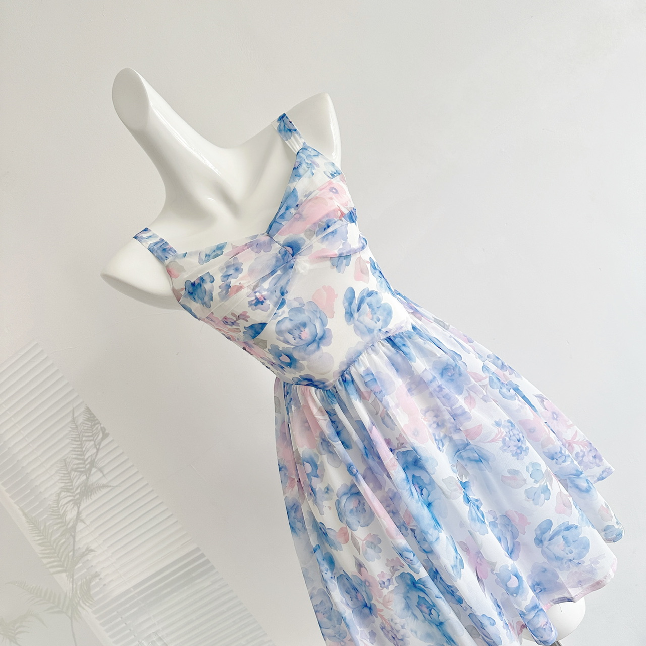 Robe Halter Bleu Klein à Motif - Sundress Midi Floral avis et prix